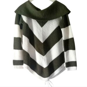 Derek Heart Olive and Ivory Laced-Up Back Cowl Collared Sweater - Size: M- NWT